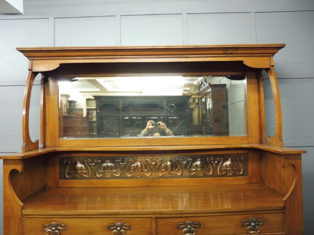 LARGE OAK ARTS AND CRAFTS SIDEBOARD  View VI