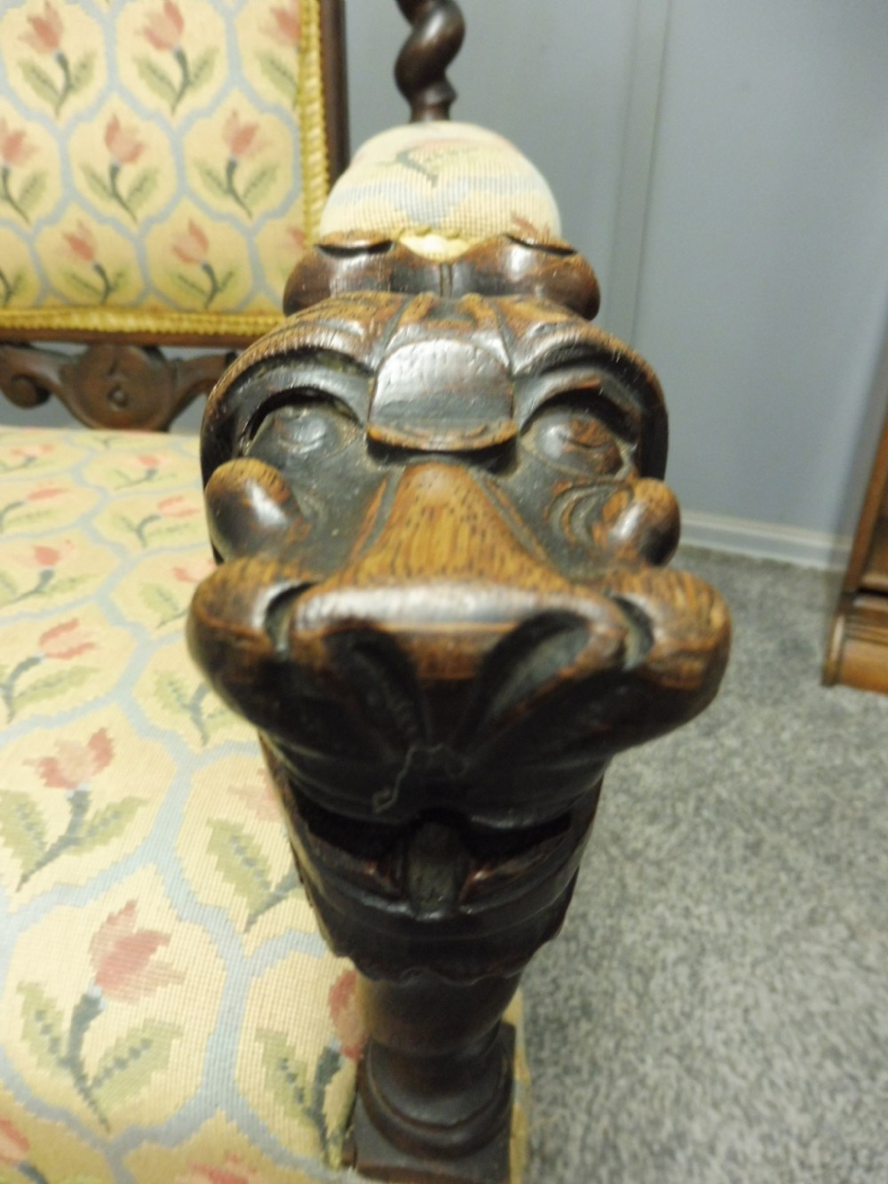 CARVED OAK 19TH CENTURY ARMCHAIR WITH DOGS HEAD ARMS View XII