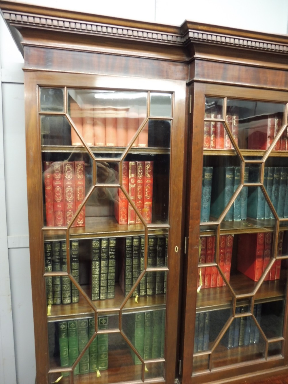 EDWARDIAN MAHOGANY BREAKFRONT BOOKCASE View IX