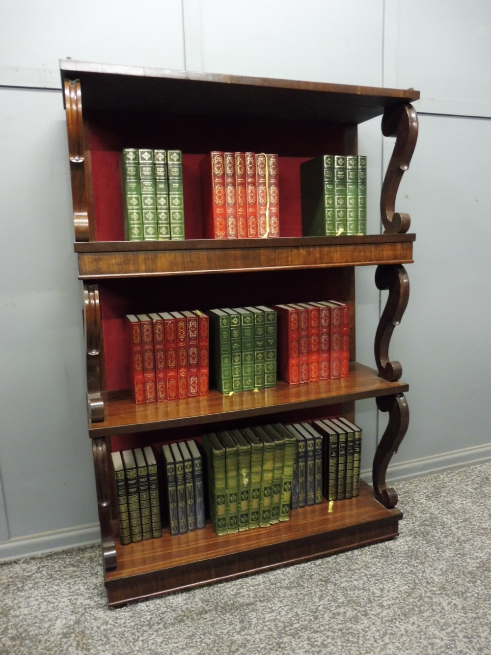 EARLY 19TH CENTURY ROSEWOOD BOOKSHELVES View III