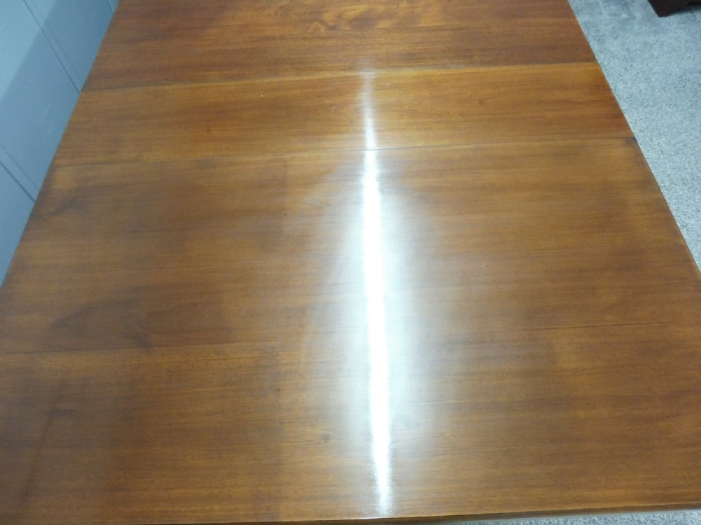 LARGE VICTORIAN MAHOGANY EXTENDING DINING TABLE View IX