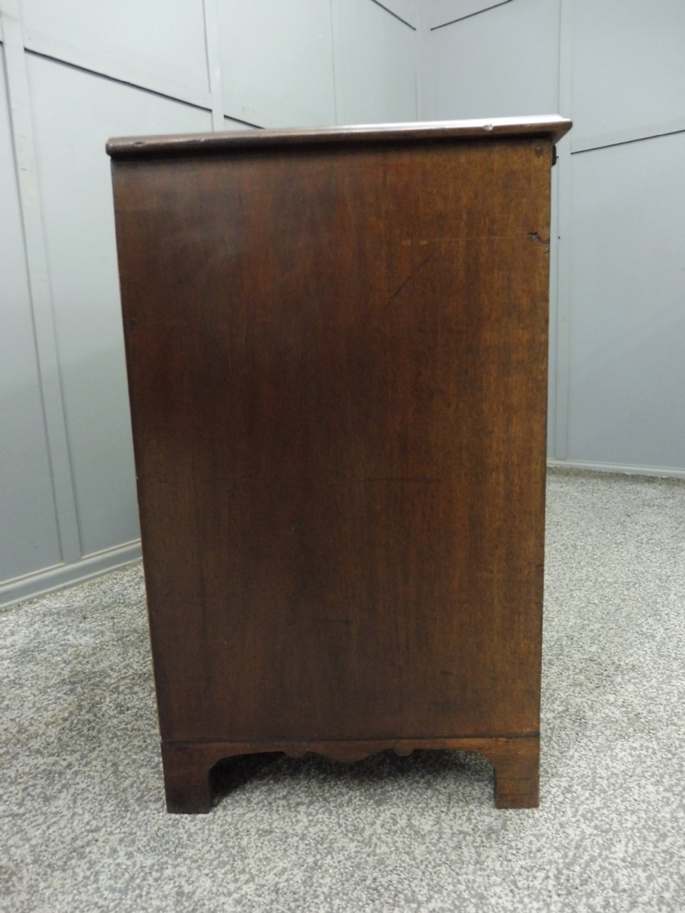 GEORGIAN MAHOGANY KNEEHOLE DESK CIRCA 1780-1800 View X