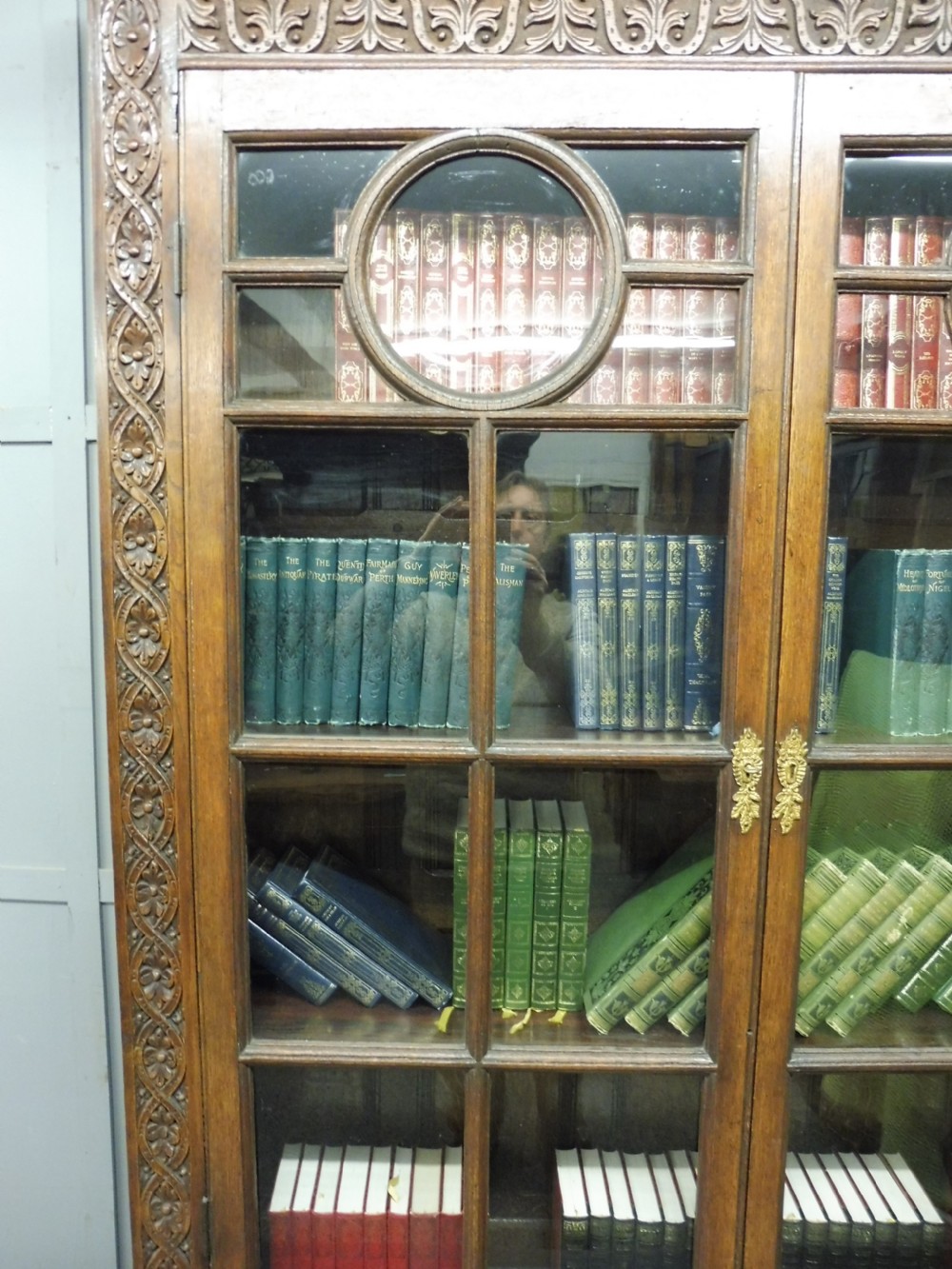LARGE VICTORIAN CARVED OAK BOOKCASE View V