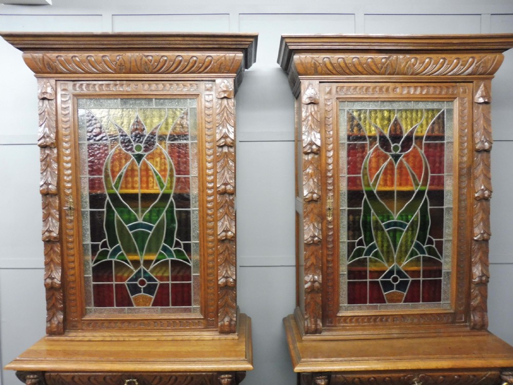 EXCELLENT PAIR OF OAK BOOKCASES View III