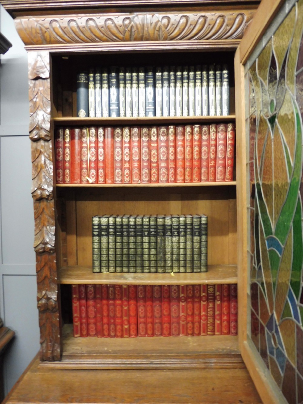 EXCELLENT PAIR OF OAK BOOKCASES View VI