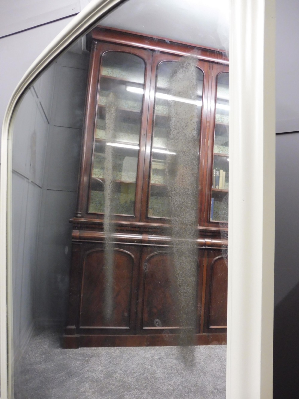 LARGE VICTORIAN MIRROR View V