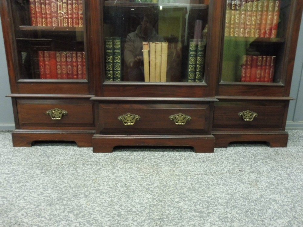 TALL VICTORIAN MAHOGANY GLAZED BOOKCASE View V