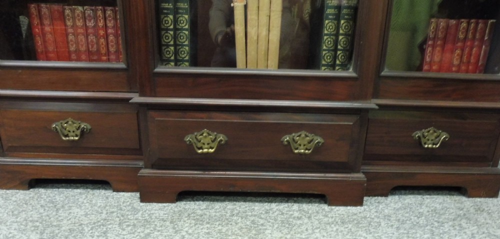 TALL VICTORIAN MAHOGANY GLAZED BOOKCASE View VI