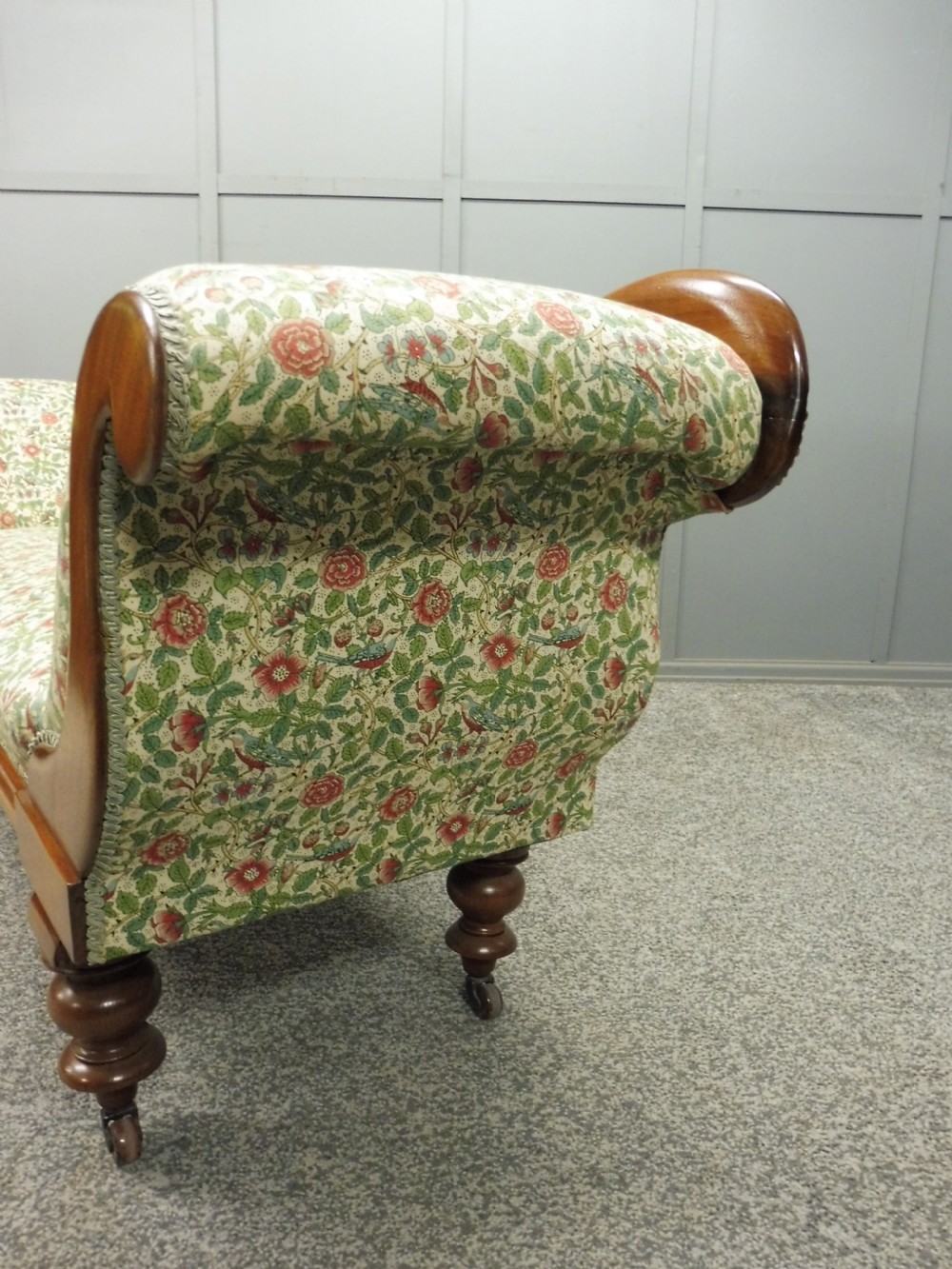 VICTORIAN MAHOGANY SCROLL END SOFA View VIII