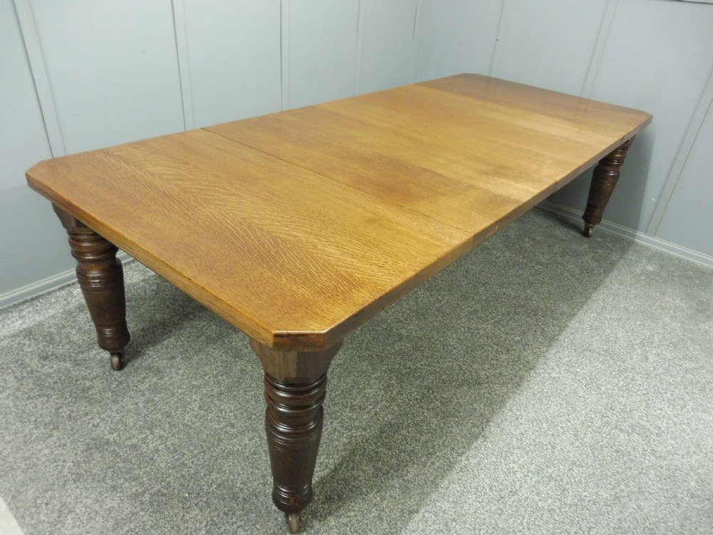 LARGE OAK VICTORIAN EXTENDING DINING TABLE View VI