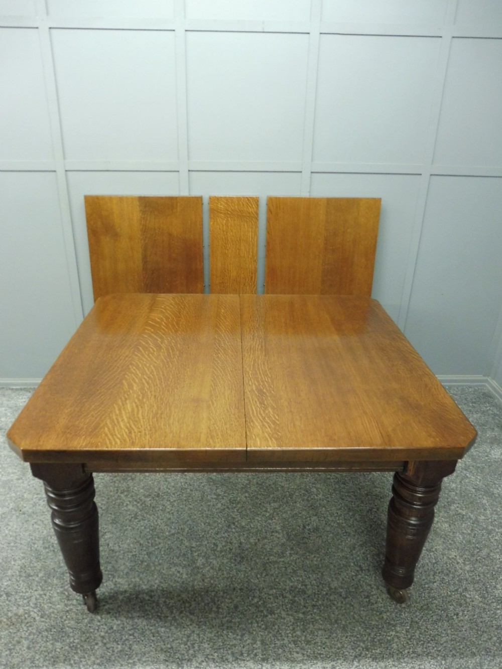 LARGE OAK VICTORIAN EXTENDING DINING TABLE View XI