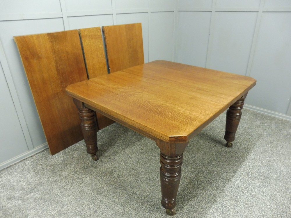 LARGE OAK VICTORIAN EXTENDING DINING TABLE View XII