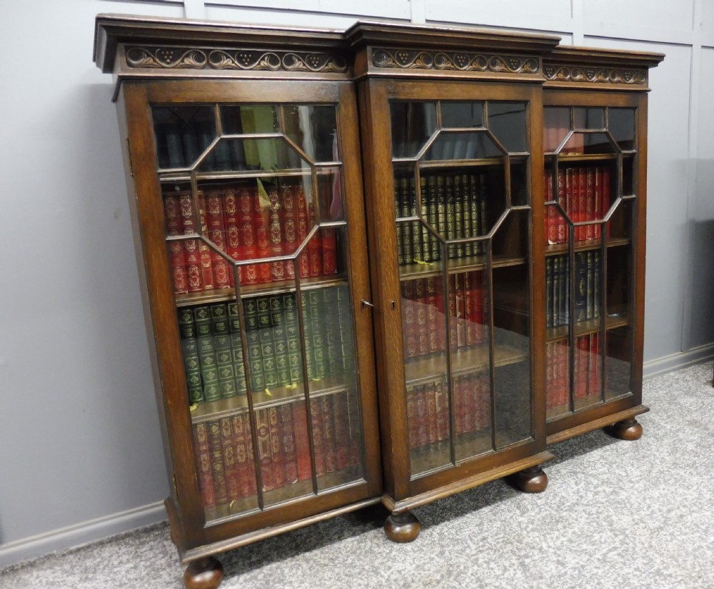 SMALL OAK BREAKFRONT BOOKCASE  View III