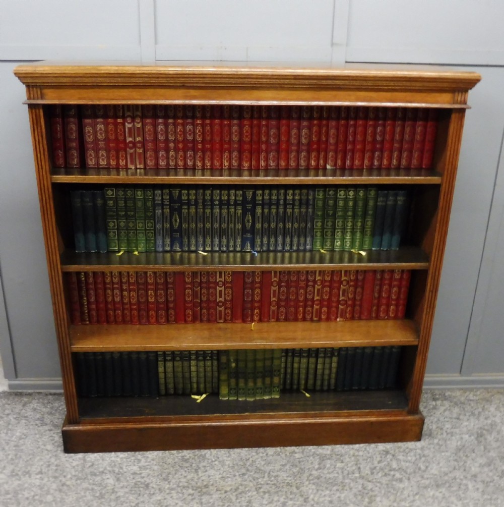 VICTORIAN GOLDEN OAK OPEN BOOKCASE