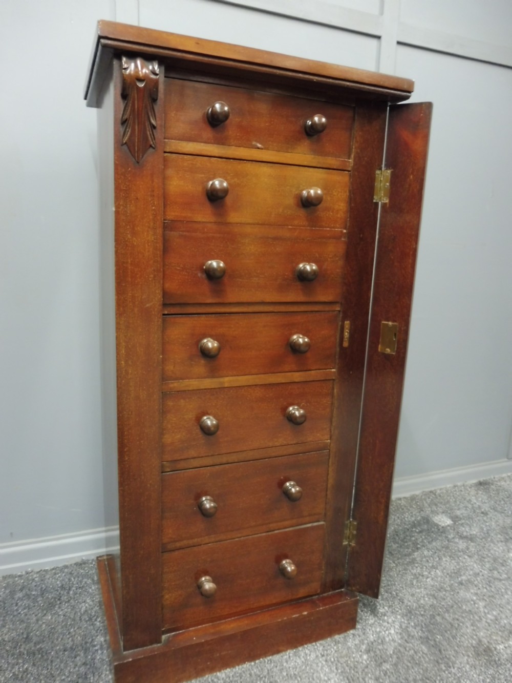 VICTORIAN MAHOGANY WELLINGTON CHEST View IV