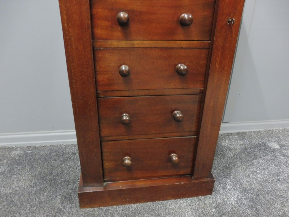 VICTORIAN MAHOGANY WELLINGTON CHEST View V