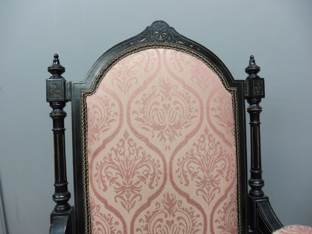 EXCELLENT QUALITY VICTORIAN ARMCHAIR View XI