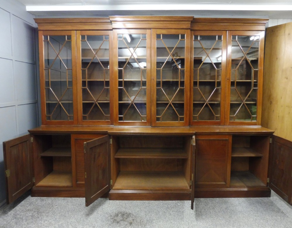 VERY LARGE MAHOGANY GEORGIAN STYLE UNIVERSITY BOOKCASE  View XI