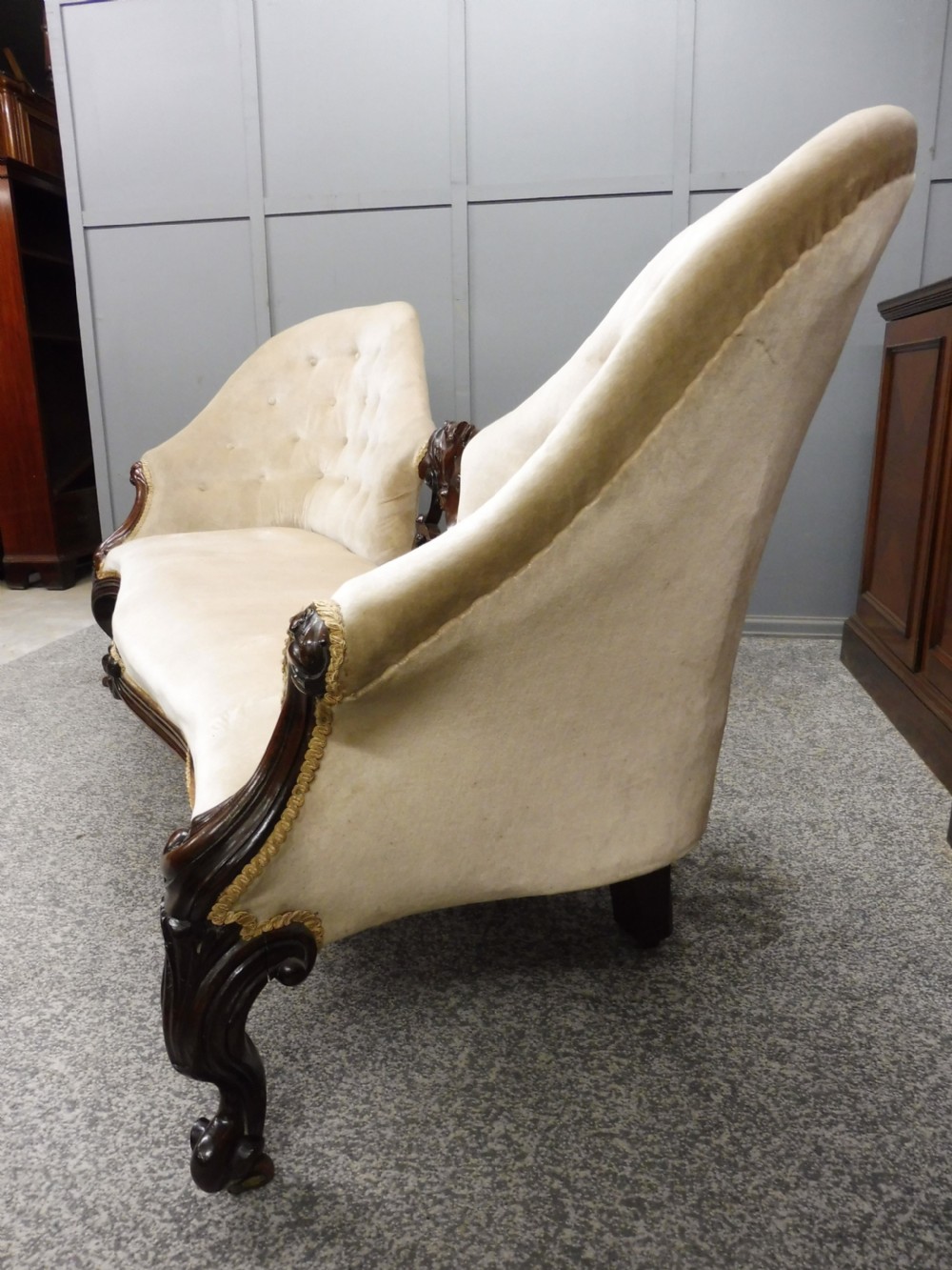 LARGE VICTORIAN SOFA FOR RECOVERING View VI