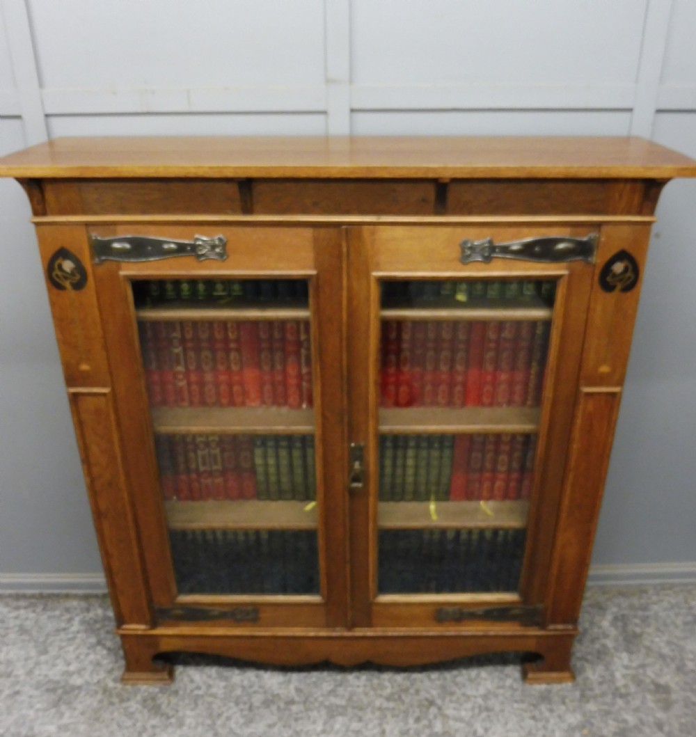 OAK ARTS AND CRAFTS BOOKCASE View VIII