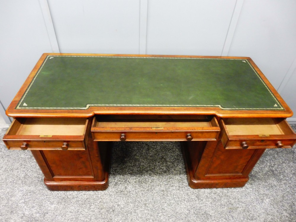 VICTORIAN MAHOGANY DESK View V