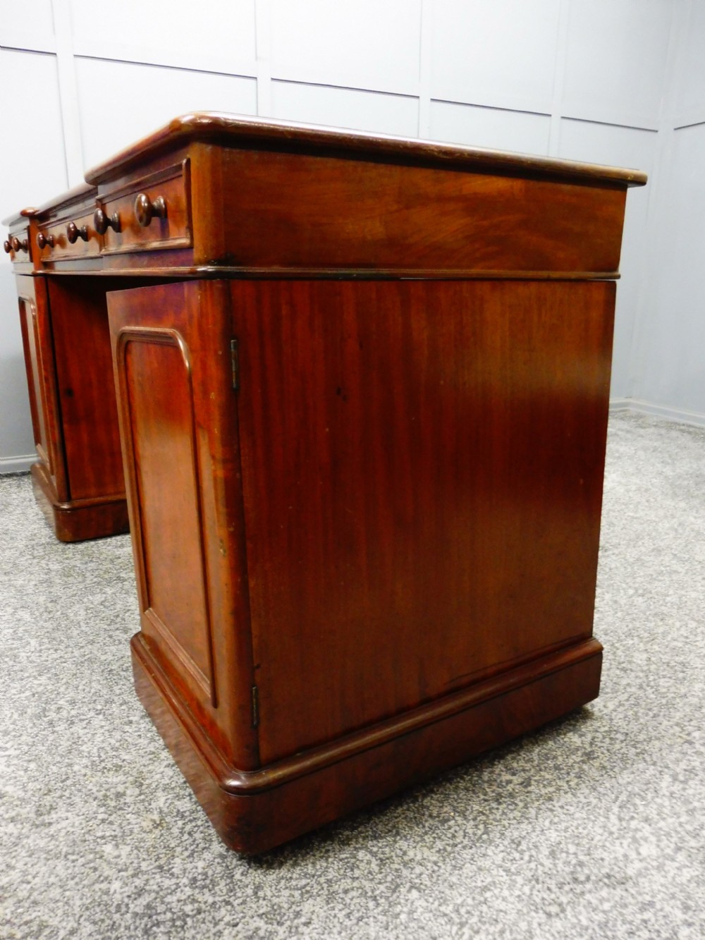 VICTORIAN MAHOGANY DESK View VIII