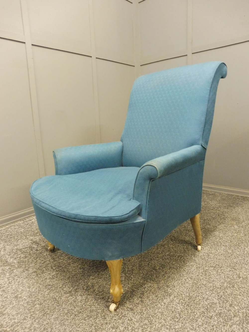 19TH CENTURY ARMCHAIR FOR RECOVERING View VI