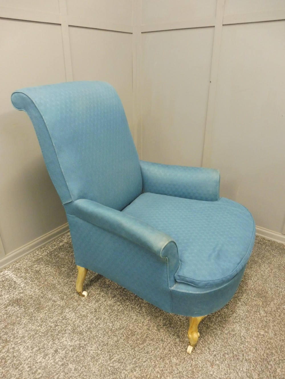 19TH CENTURY ARMCHAIR FOR RECOVERING View XI