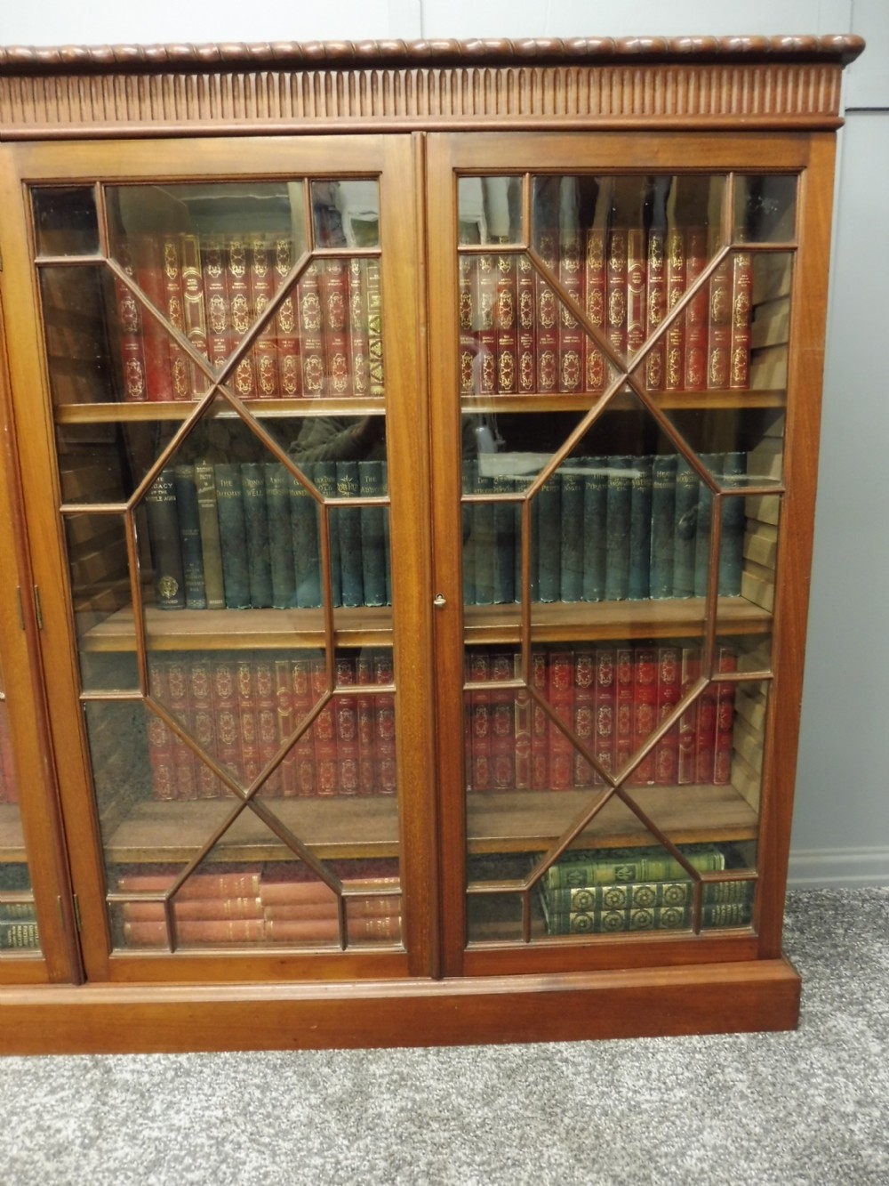 EDWARDIAN MAHOGANY BOOKCASE View V