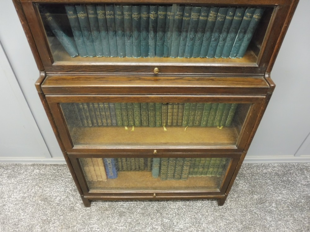 GUNN LAWYERS BOOKCASE View VI