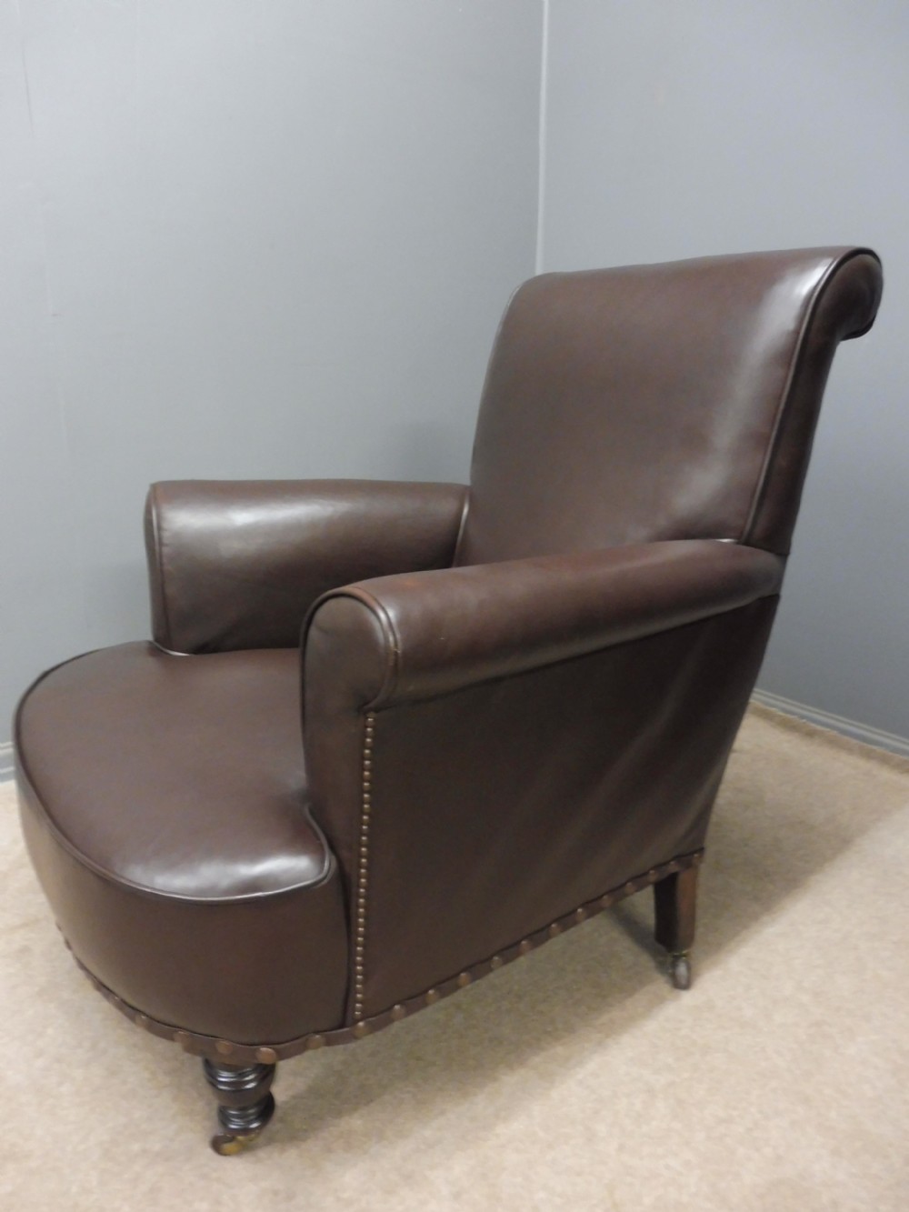 GOOD PAIR OF ANTIQUE LEATHER ARMCHAIRS View X