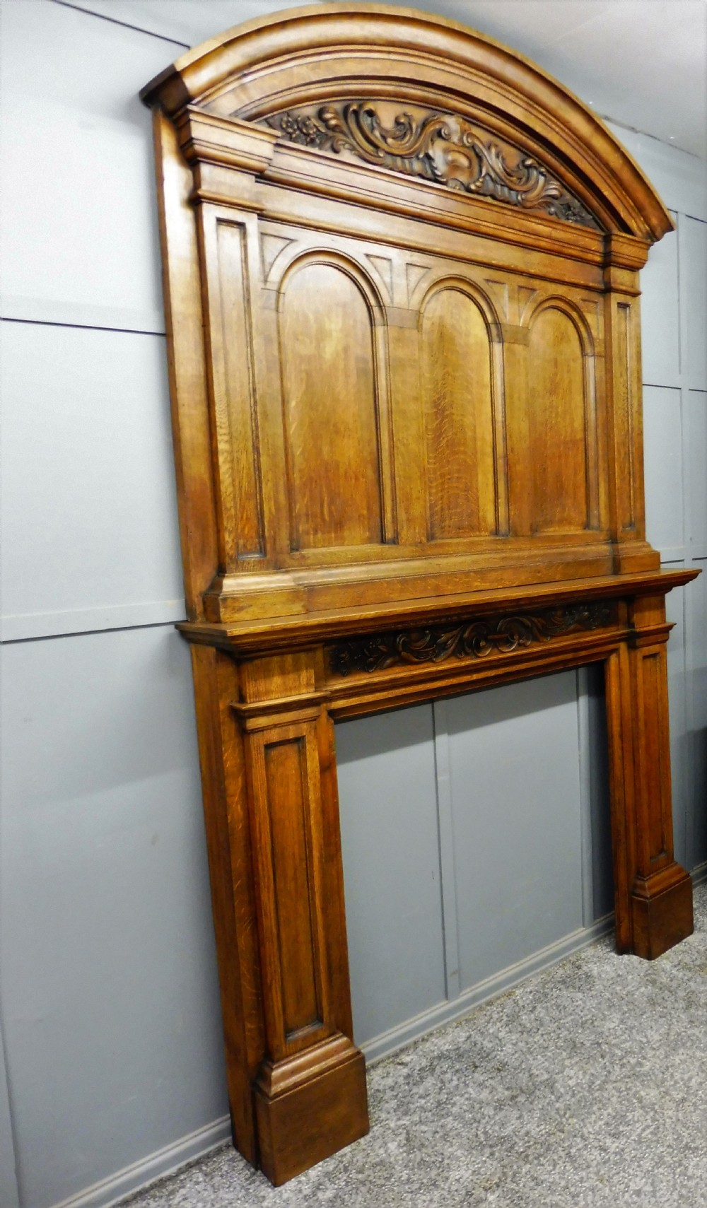LARGE OAK 19TH CENTURY FIRE SURROUND View III