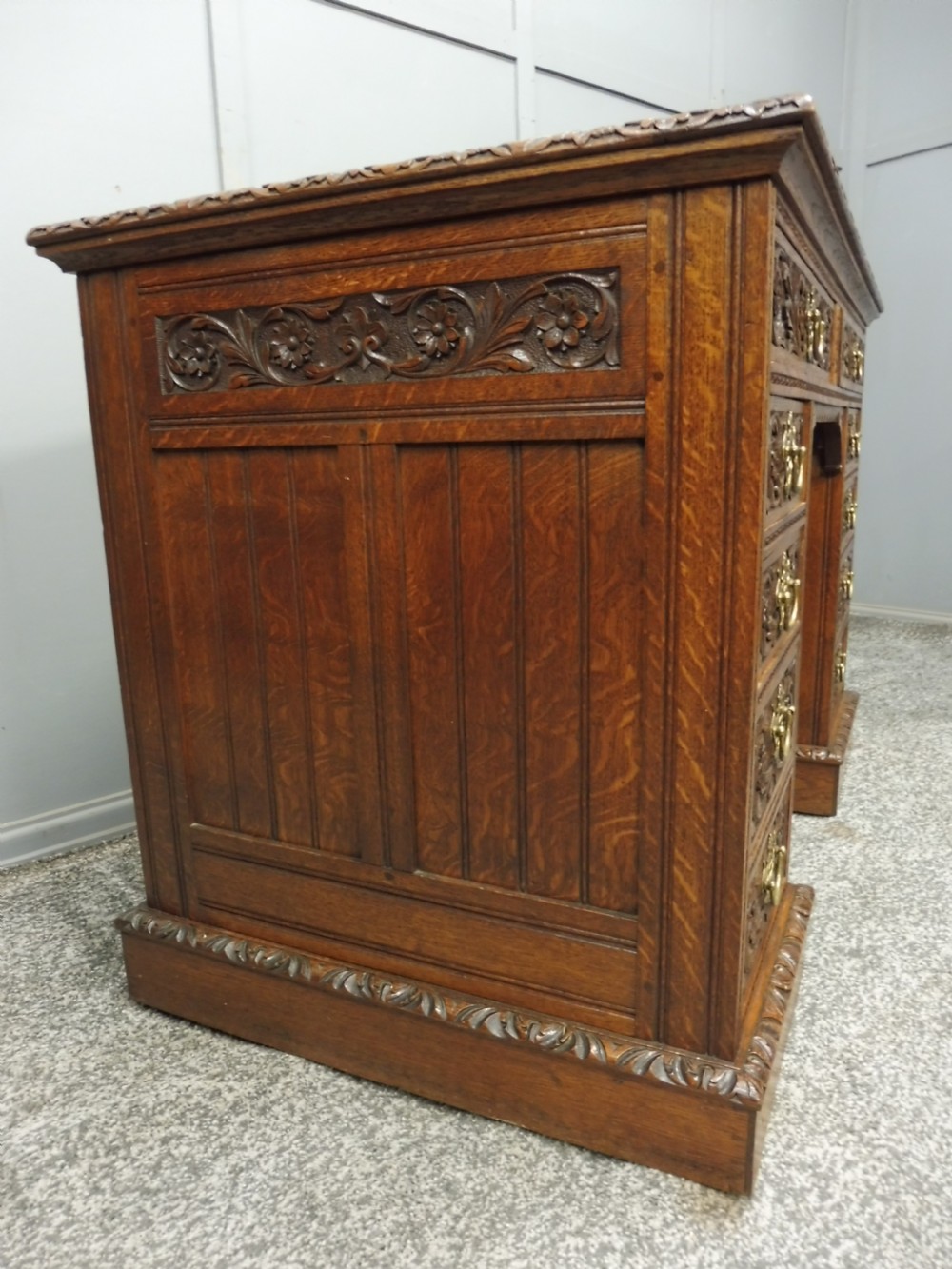 19TH CENTURY CARVED OAK DESK View VI
