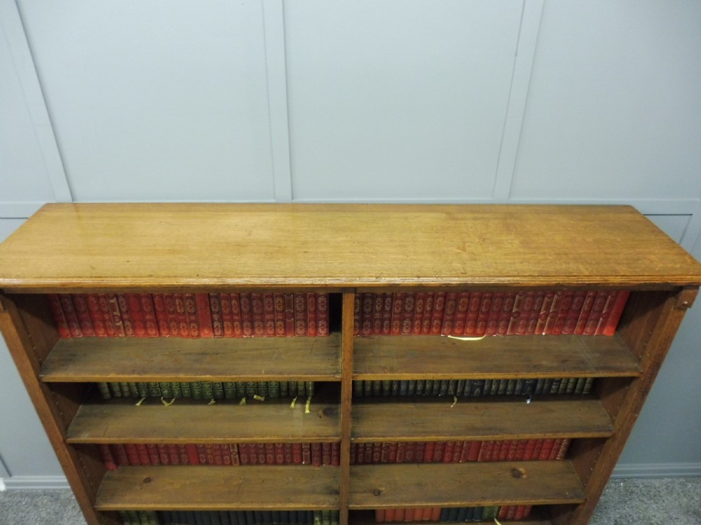 VICTORIAN OAK BOOKSHELVES View VI