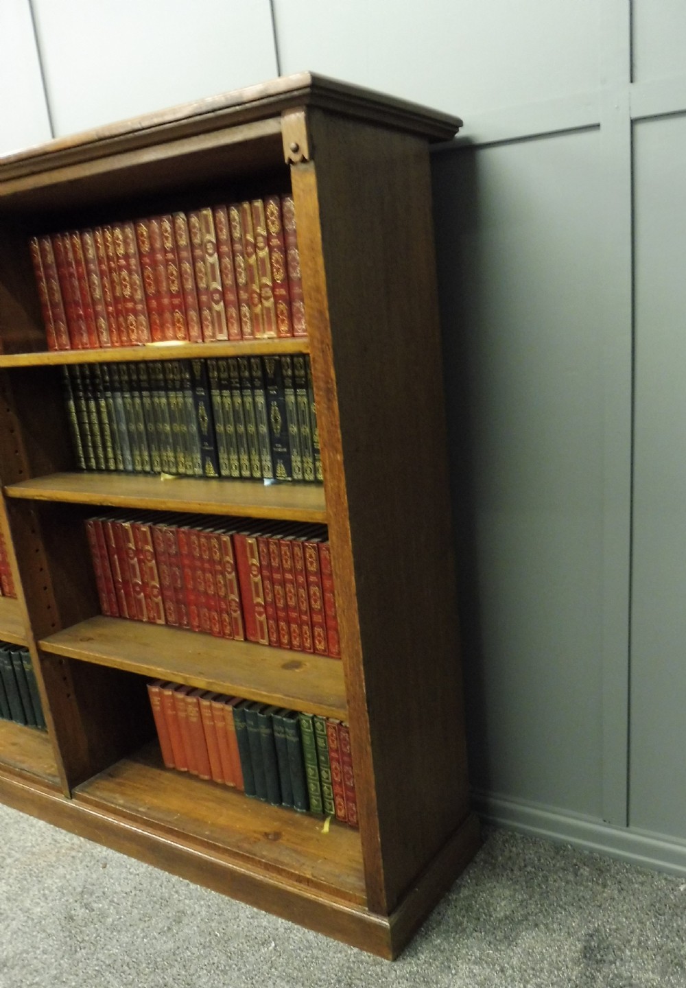 VICTORIAN OAK BOOKSHELVES View VIII