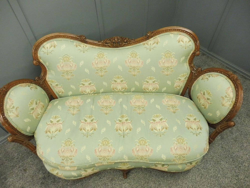 VICTORIAN CARVED SHOW FRAME SOFA View VII