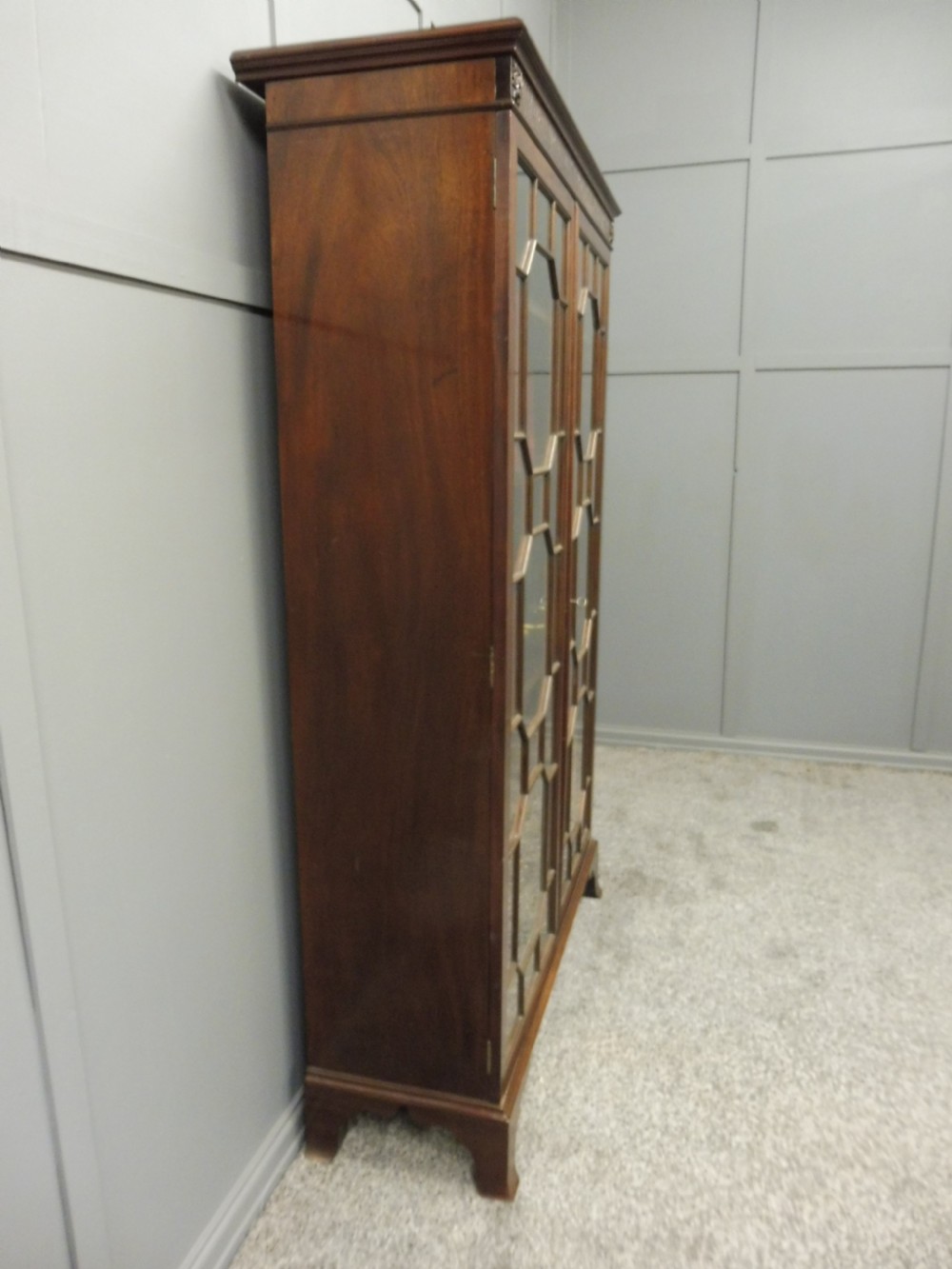 GOOD QUALITY EDWARDIAN MAHOGANY BOOKCASE View IX
