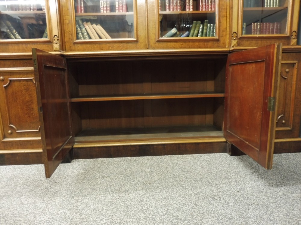 LARGE VICTORIAN OAK BREAKFRONT BOOKCASE View XII