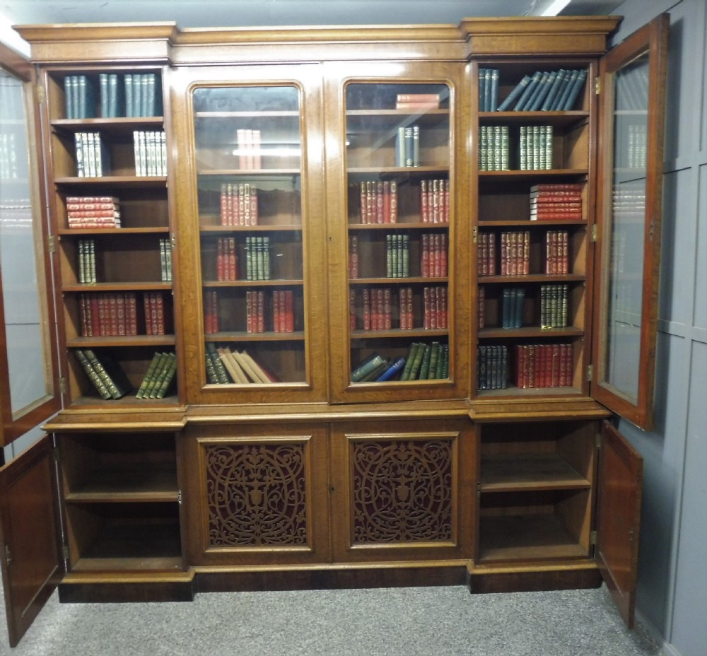 LARGE VICTORIAN OAK BREAKFRONT BOOKCASE View XIII