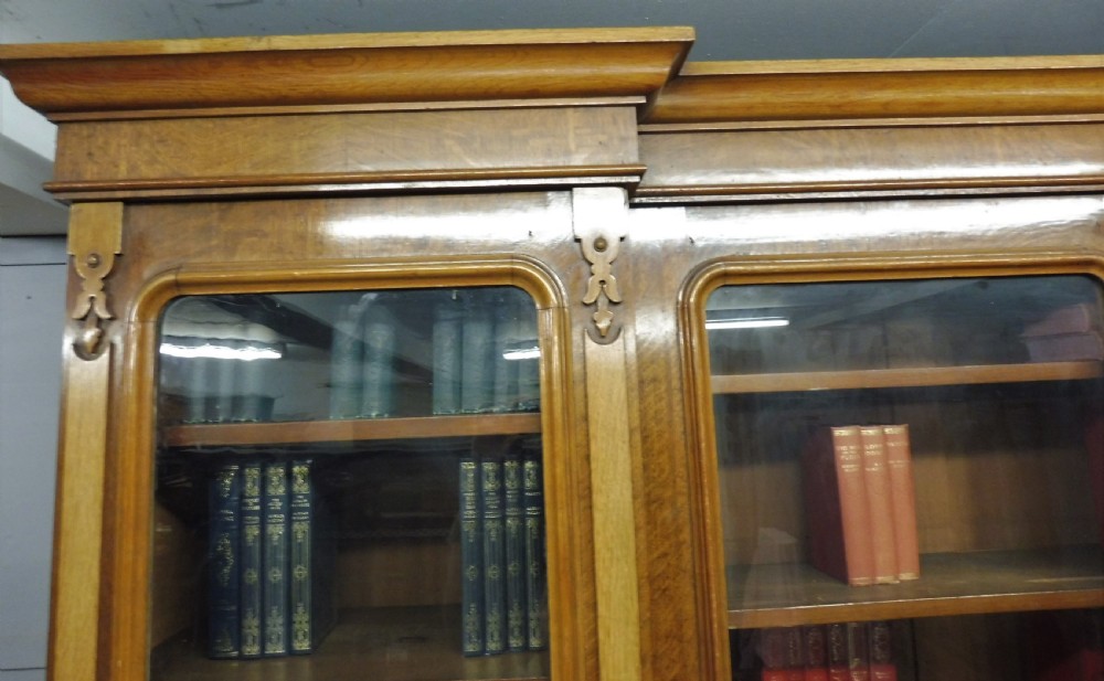 LARGE VICTORIAN OAK BREAKFRONT BOOKCASE View XIV