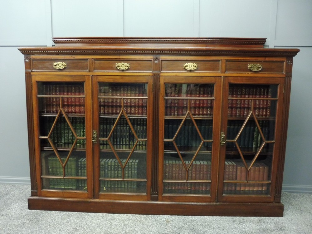 EDWARDIAN MAHOGANY BOOKCASE