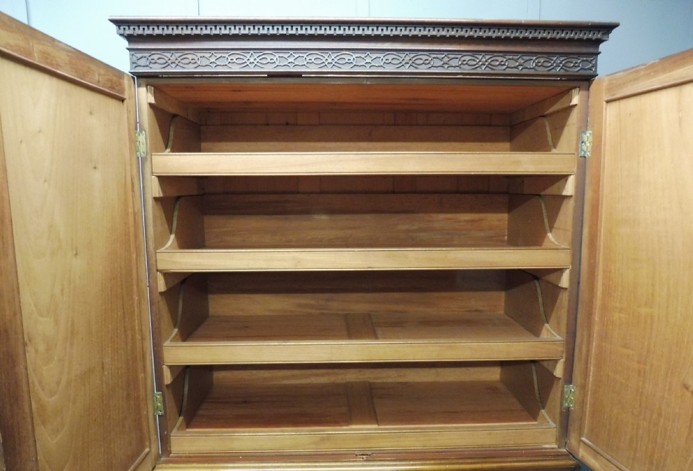 19TH CENTURY MAHOGANY PRESS CUPBOARD View IV
