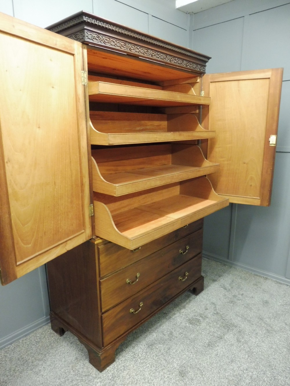 19TH CENTURY MAHOGANY PRESS CUPBOARD View V