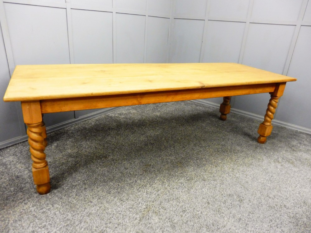 LARGE ANTIQUE PINE FARMHOUSE TABLE