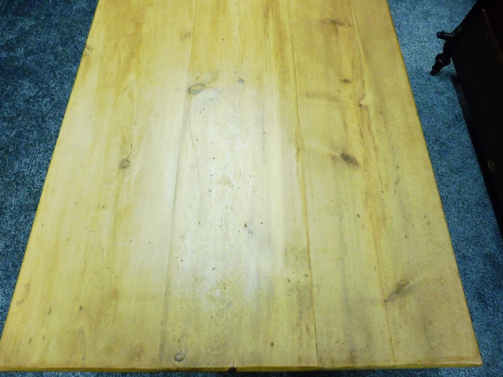 LARGE ANTIQUE PINE FARMHOUSE TABLE View IV