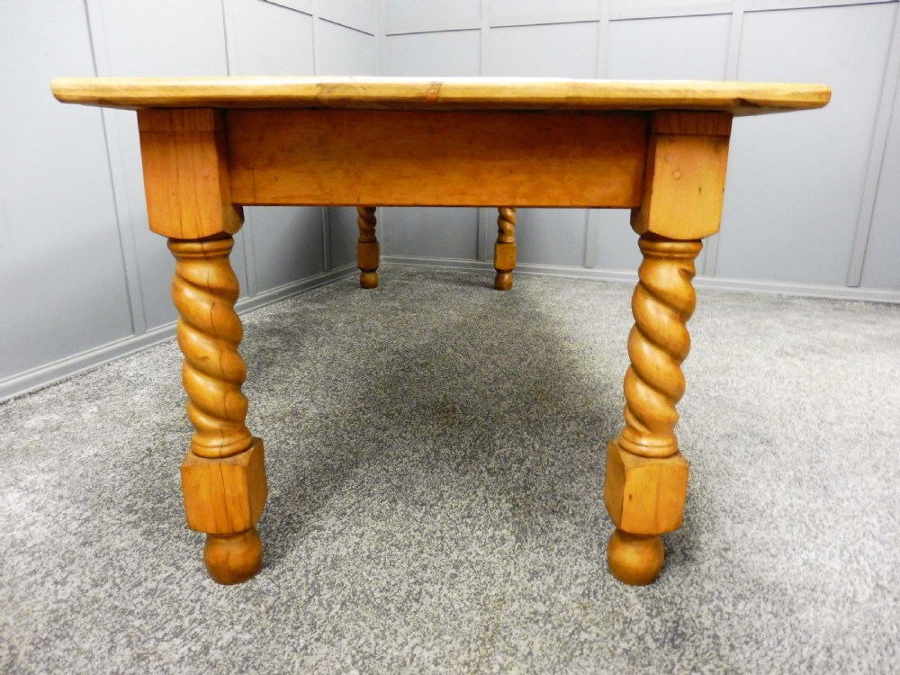 LARGE ANTIQUE PINE FARMHOUSE TABLE View VI