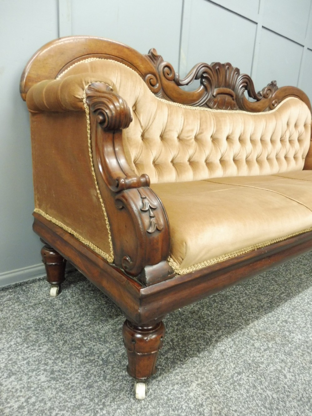 VERY IMPRESSIVE EARLY 19TH CENTURY SOFA View V