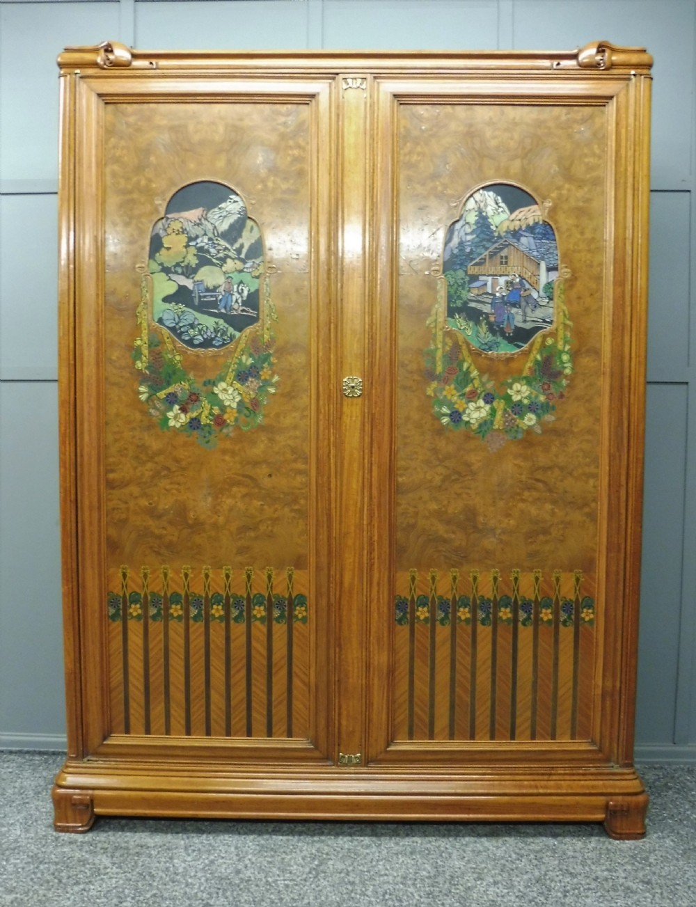 ANTIQUE AUSTRIAN WARDROBE