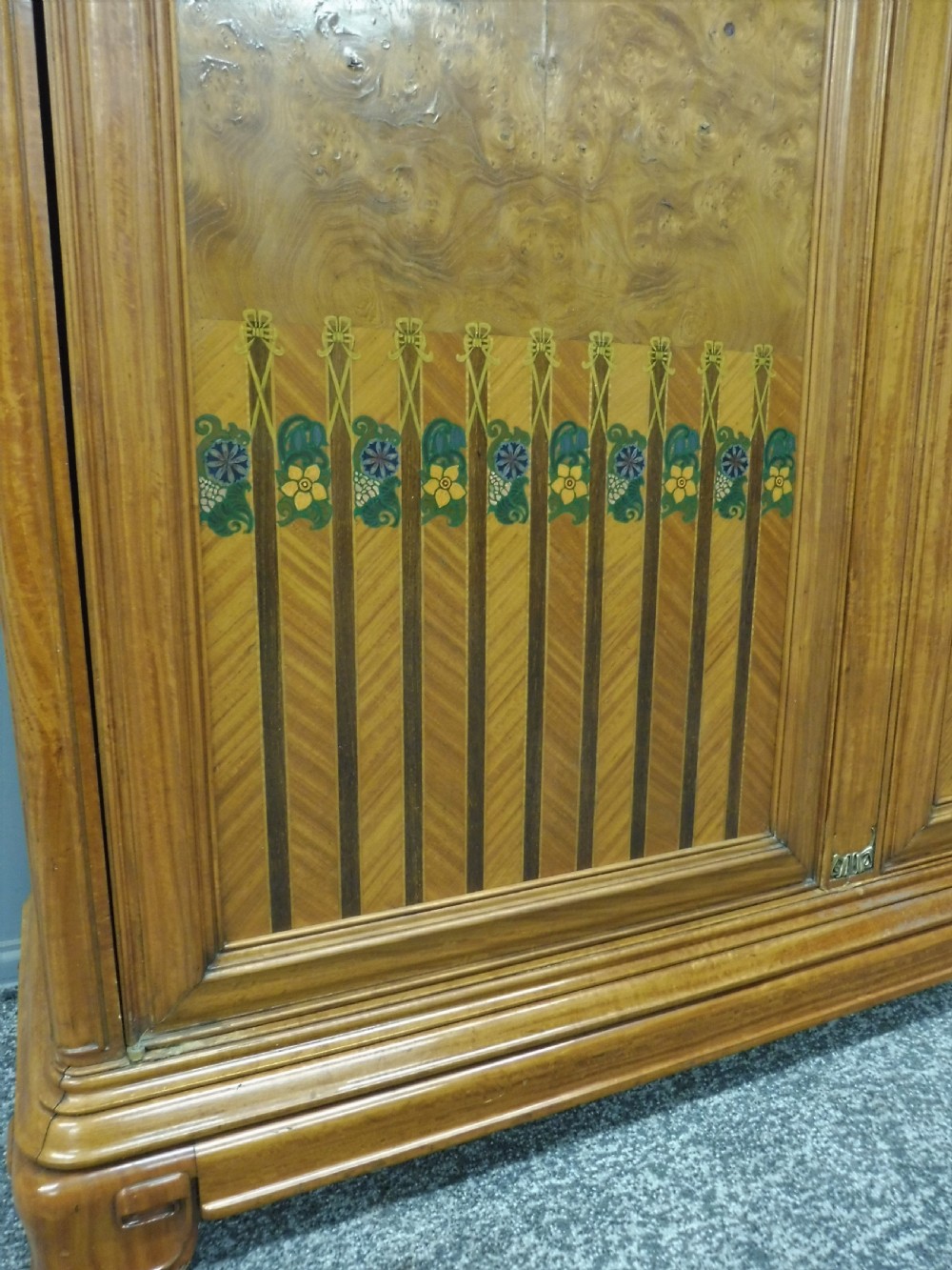 ANTIQUE AUSTRIAN WARDROBE View VIII