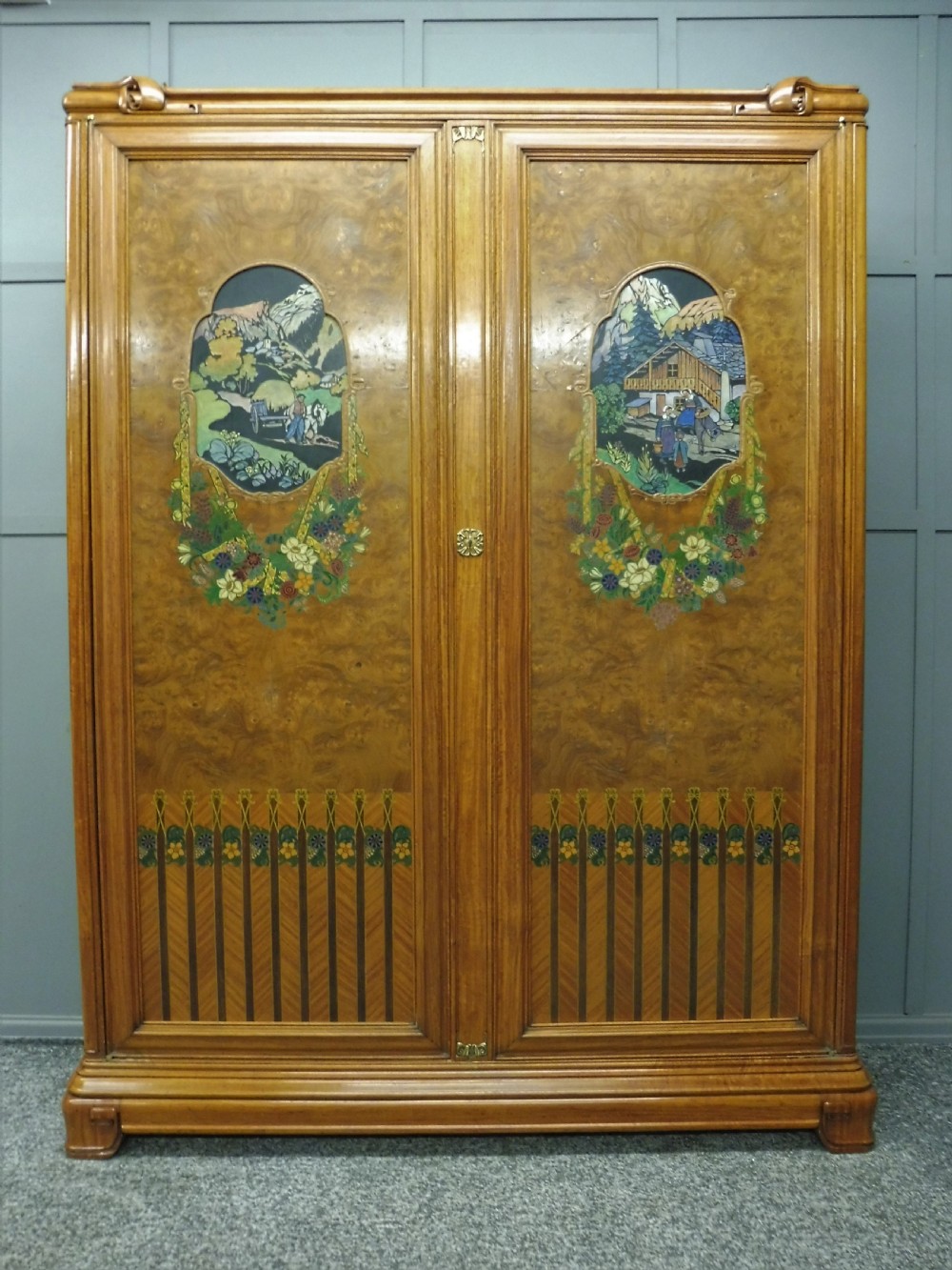 ANTIQUE AUSTRIAN WARDROBE View XIII